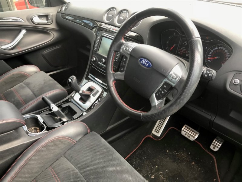 Ford c Max Рестайлинг салон