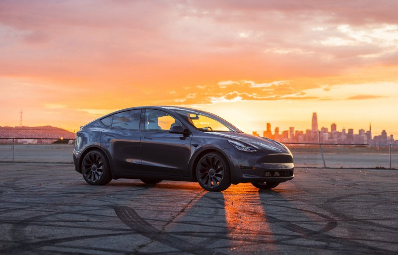 Модель y Tesla