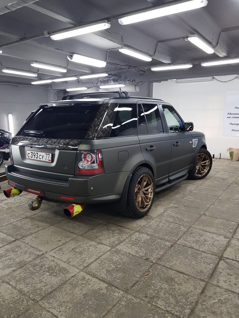 Range Rover Sport в пленке