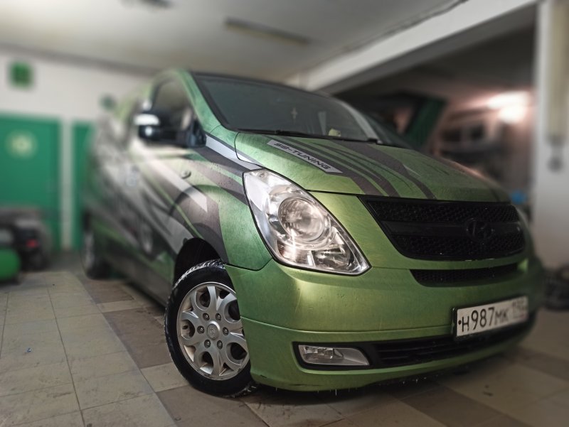 Оклейка автомобилей Hyundai Grand Starex