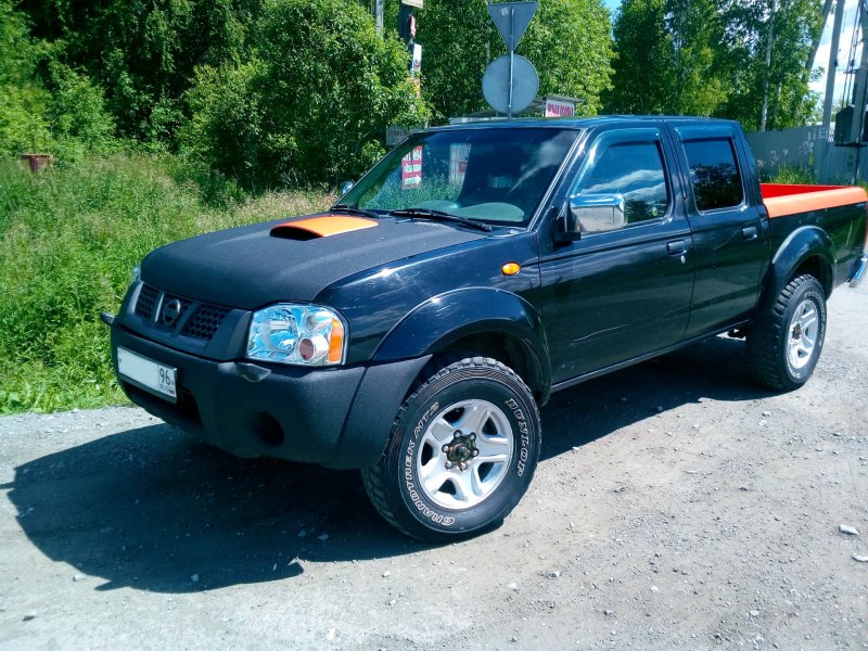 Nissan np300 2012
