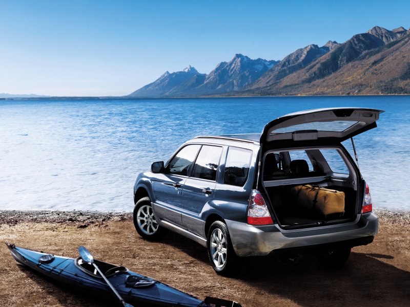 Subaru Forester 2.0 2003 2004 красный