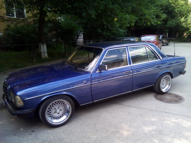 Мерседес Бенц w123
