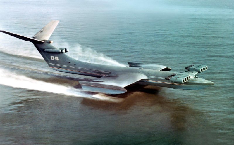 Транспортно-десантный экраноплан а-90