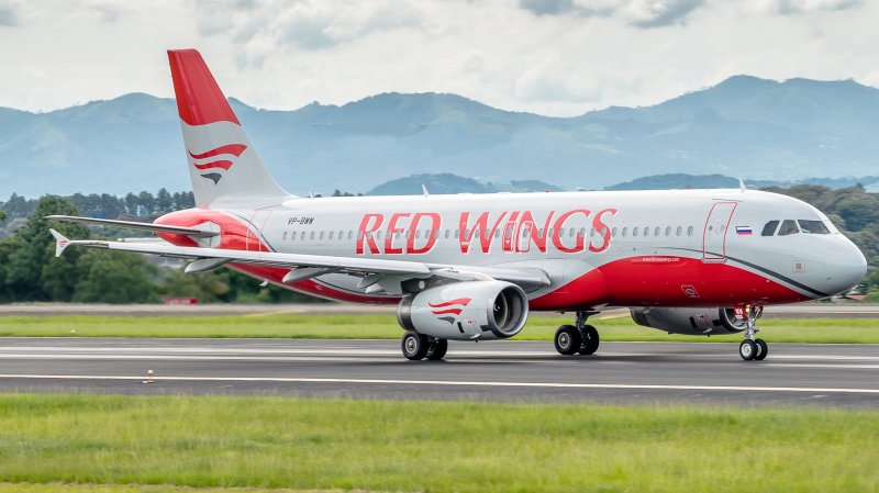 Самолёт Red Wings а320