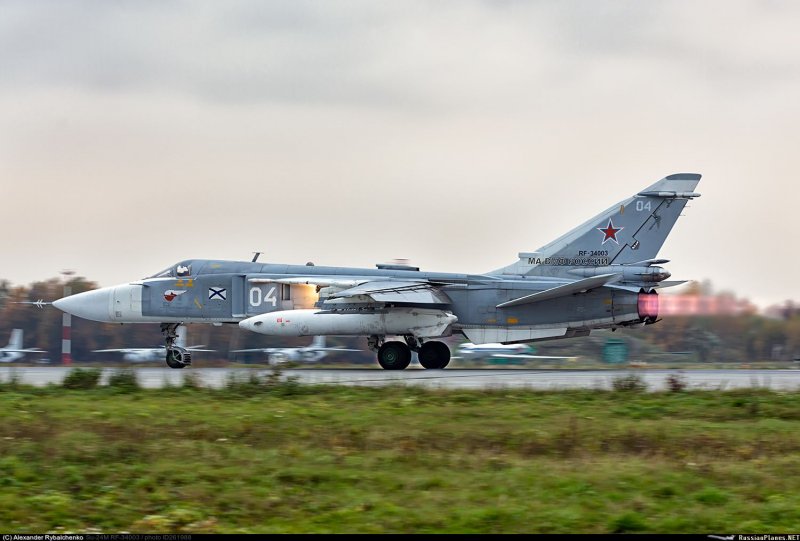 Бомбардировщик Су-24м