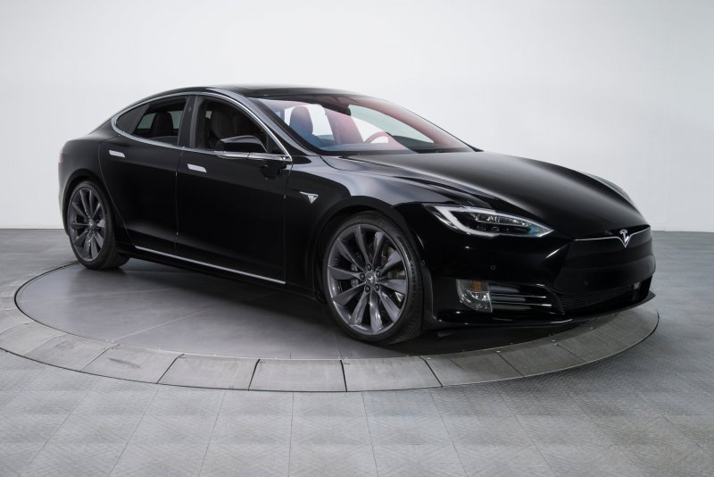 Tesla model s Black