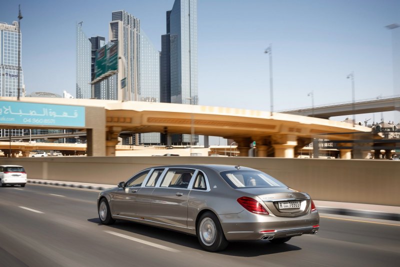 Mercedes 600 w100