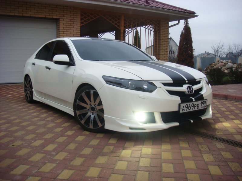 Honda Accord белая Tuning 2008