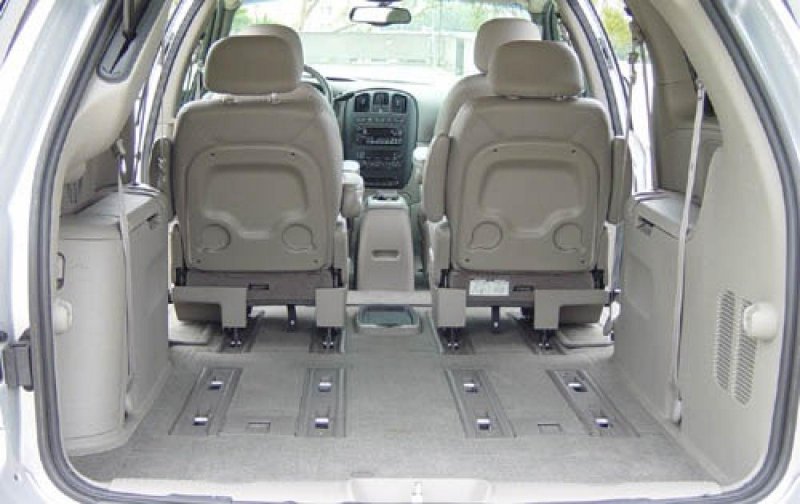Dodge Caravan 2002 салон