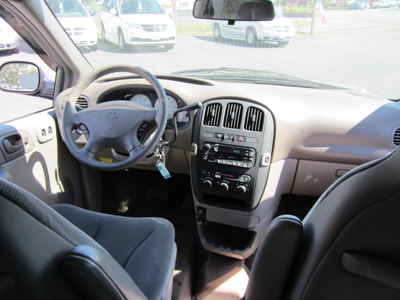 Dodge Grand Caravan 2002 салон