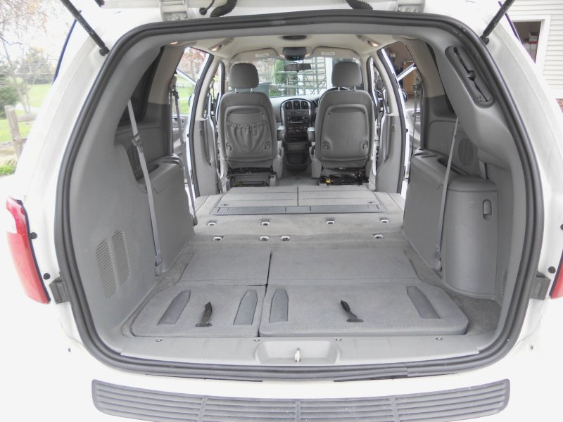 Dodge Grand Caravan 2002 багажник