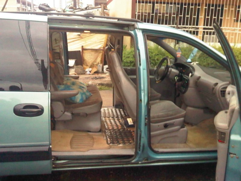 Dodge Grand Caravan 2000 салон