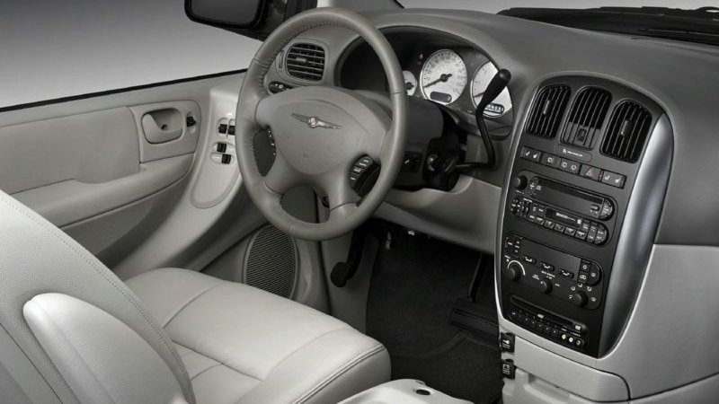 Chrysler Grand Voyager 2005 Interior