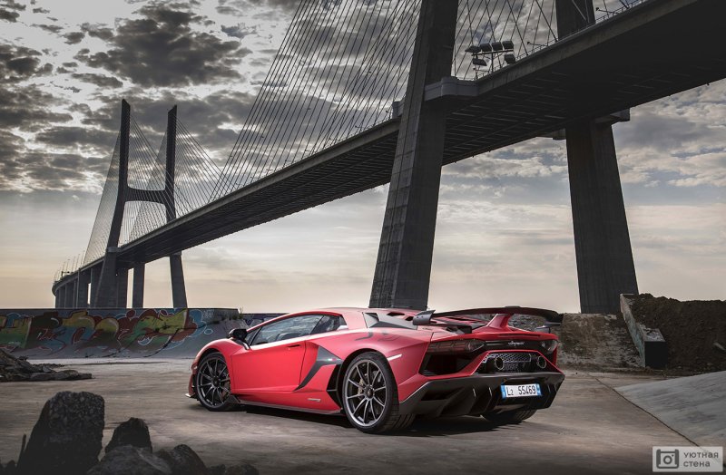Lamborghini Aventador 2019 Red