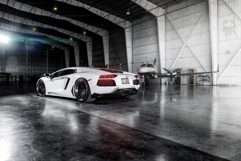 Lamborghini Aventador 4k белая