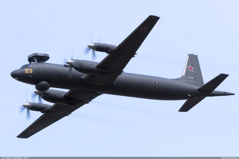 Противолодочный самолет ил-38н