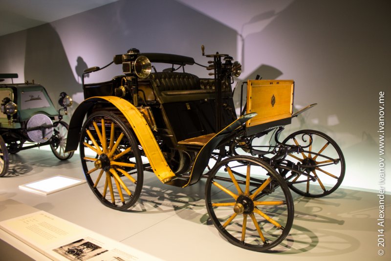 Первый автомобиль Мерседес 1899
