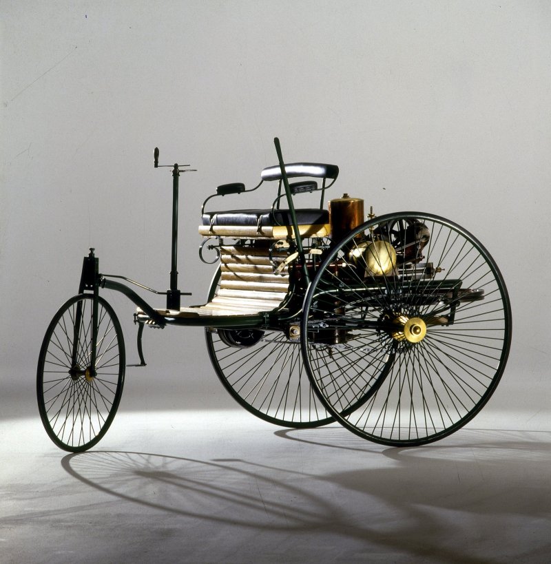 Автомобиль Карл Бенц 1885 год