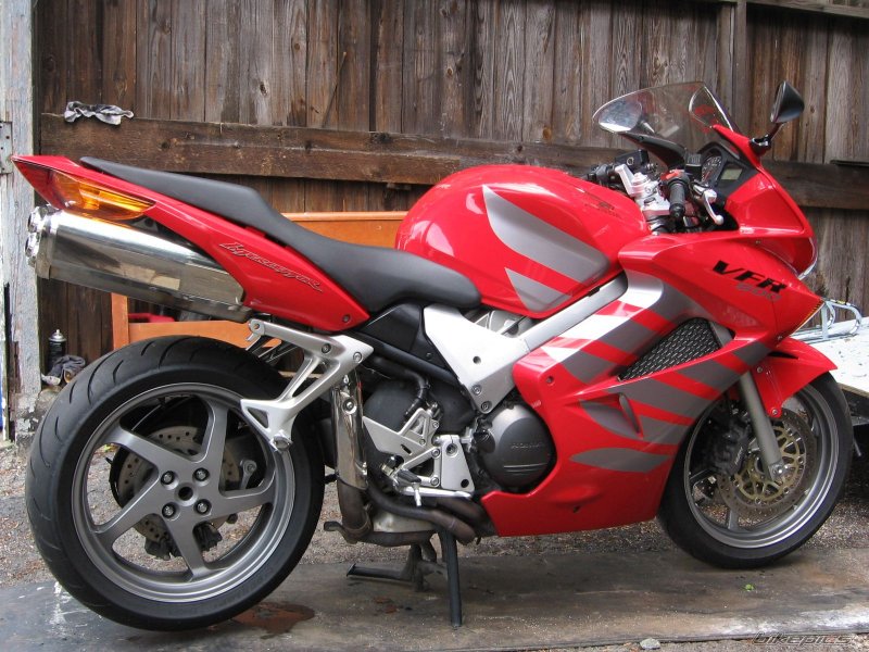 Honda ВФР 800