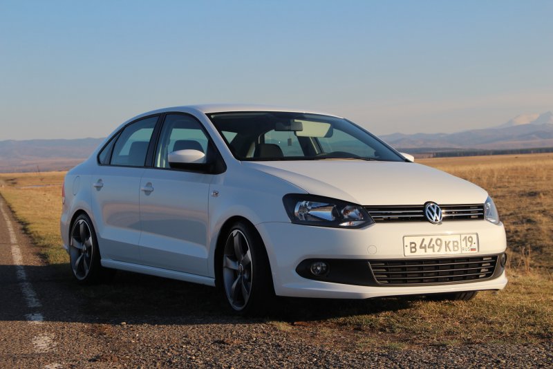 Volkswagen Polo mk5 хэтчбек