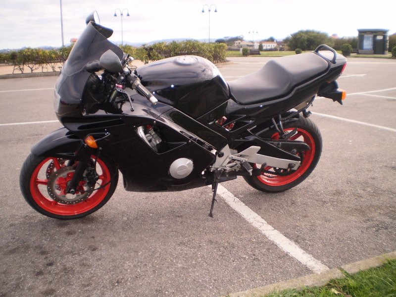 CBR 600 f2 черный