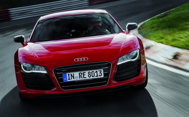Audi r8 e tron 2012