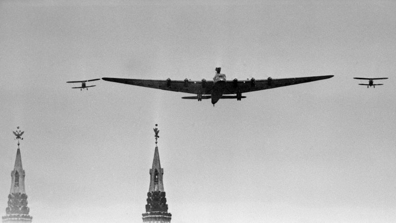 Ант-20 Максим Горький катастрофа
