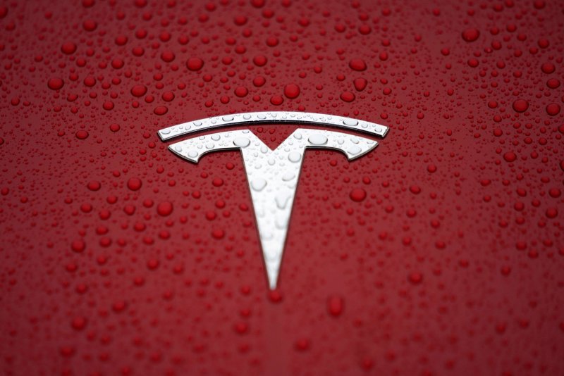 Tesla фирменный знак