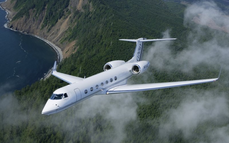 Самолет Gulfstream g550