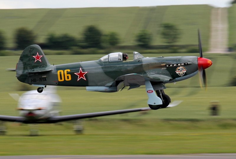 Як-9 истребитель