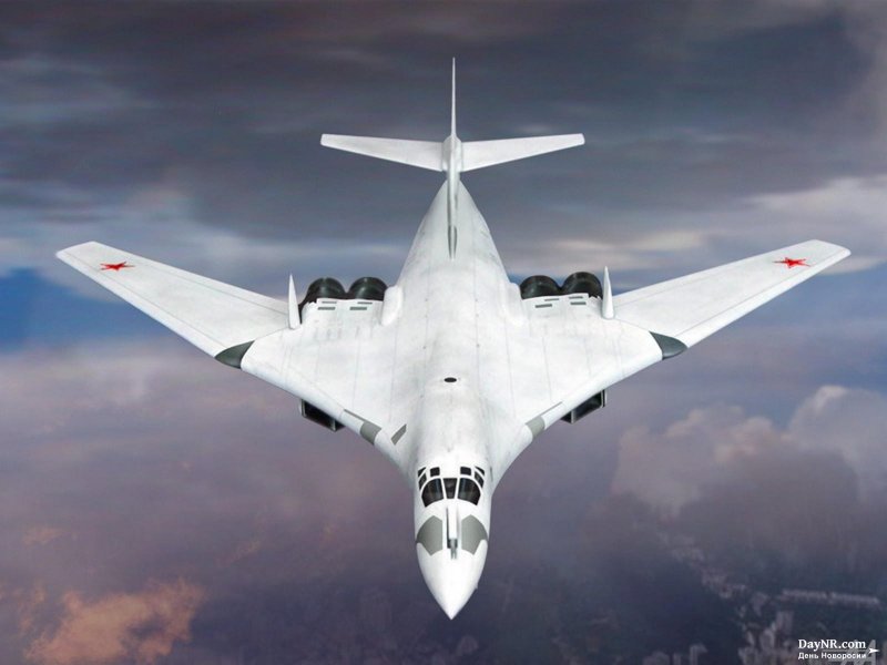 Стратегический бомбардировщик ту-160 белый лебедь
