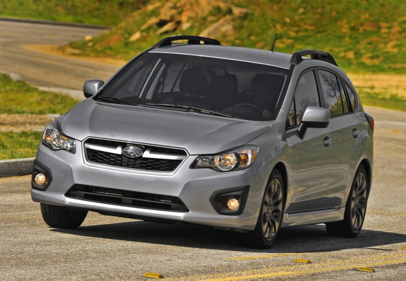 Subaru Impreza 2012 хэтчбек