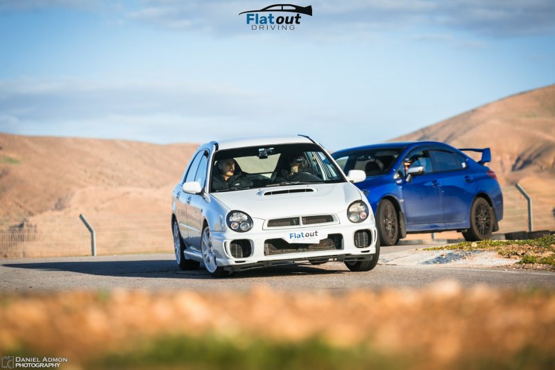 Subaru Импреза vs Subaru Legacy