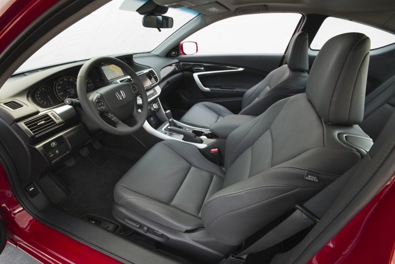 Honda Accord Coupe 6 Interior
