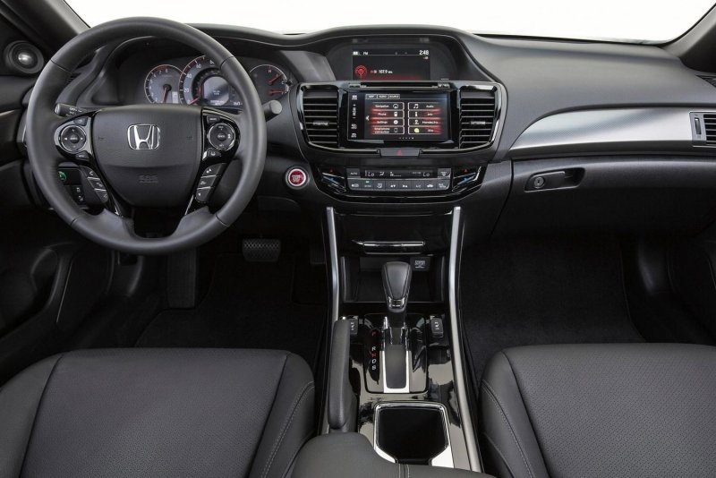 Honda Accord Coupe 2016 салон
