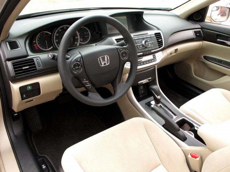 Honda Accord 2012 салон