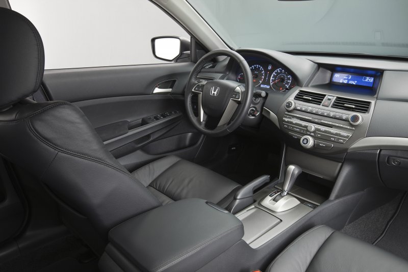 Honda Accord 2012 салон