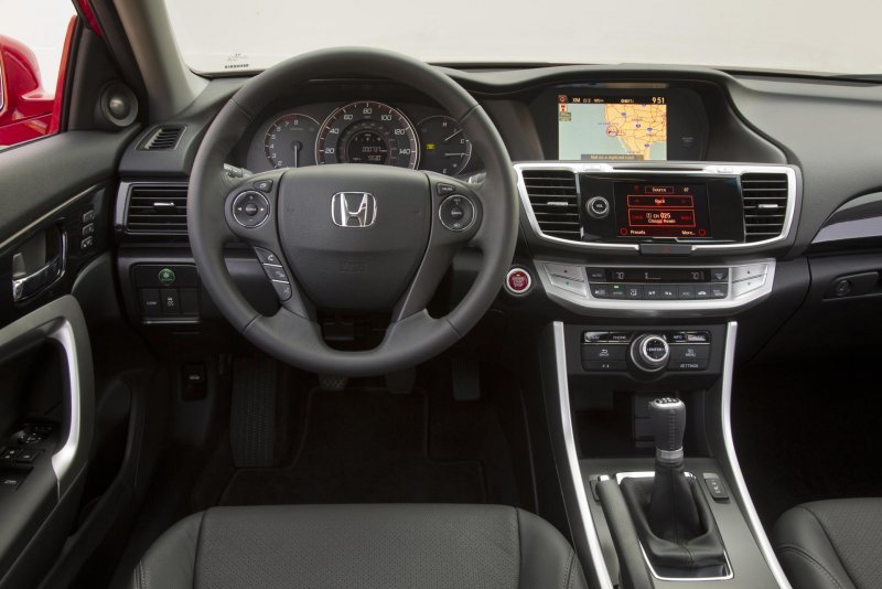 Honda Accord 2013 салон