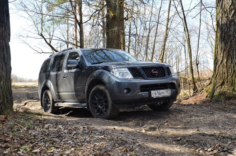 Nissan Pathfinder r54