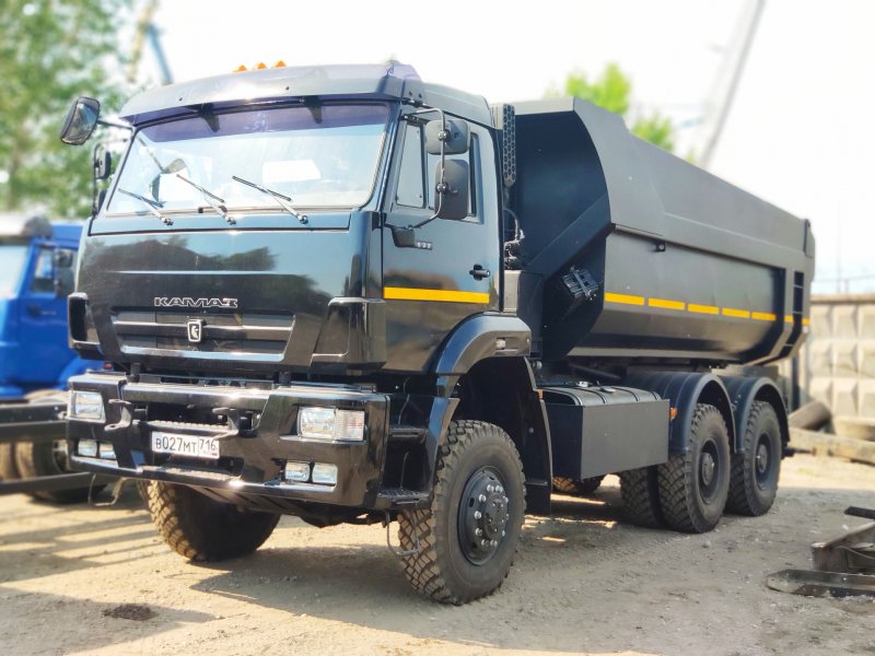 Новый КАМАЗ 6522 самосвал