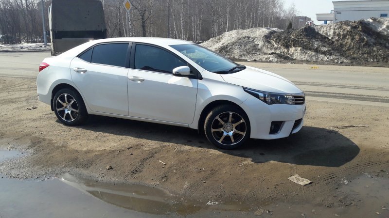 Toyota Corolla 2014 r16