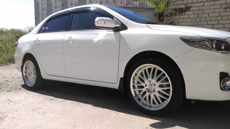 Toyota Corolla r18