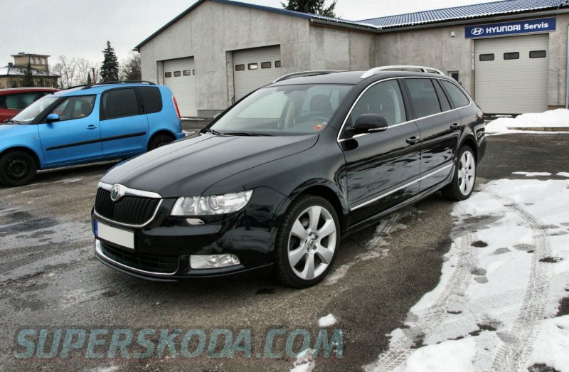 Skoda Superb 2 stance