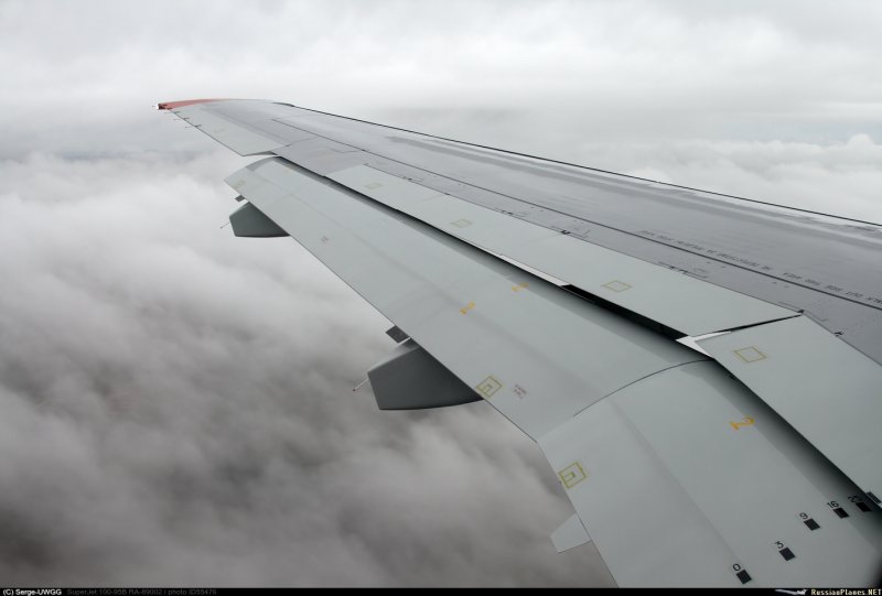Закрылок ssj100