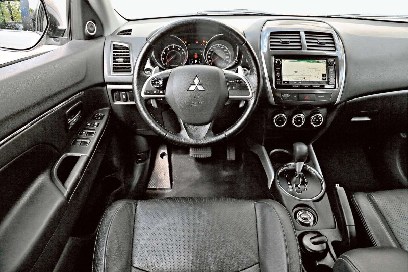 Mitsubishi ASX салон внутри