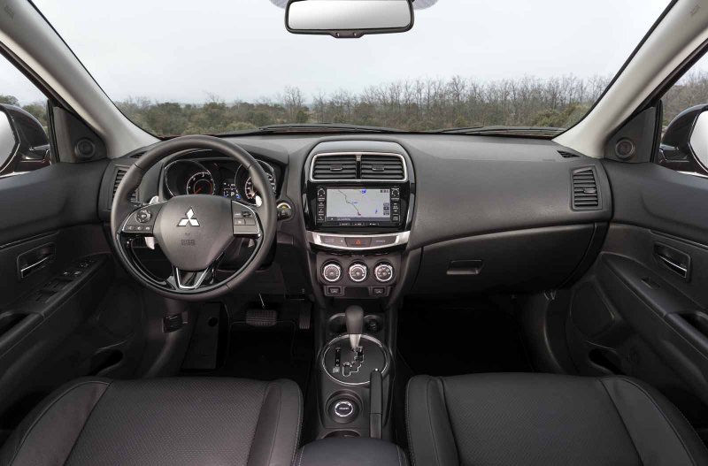Mitsubishi ASX 2012 салон