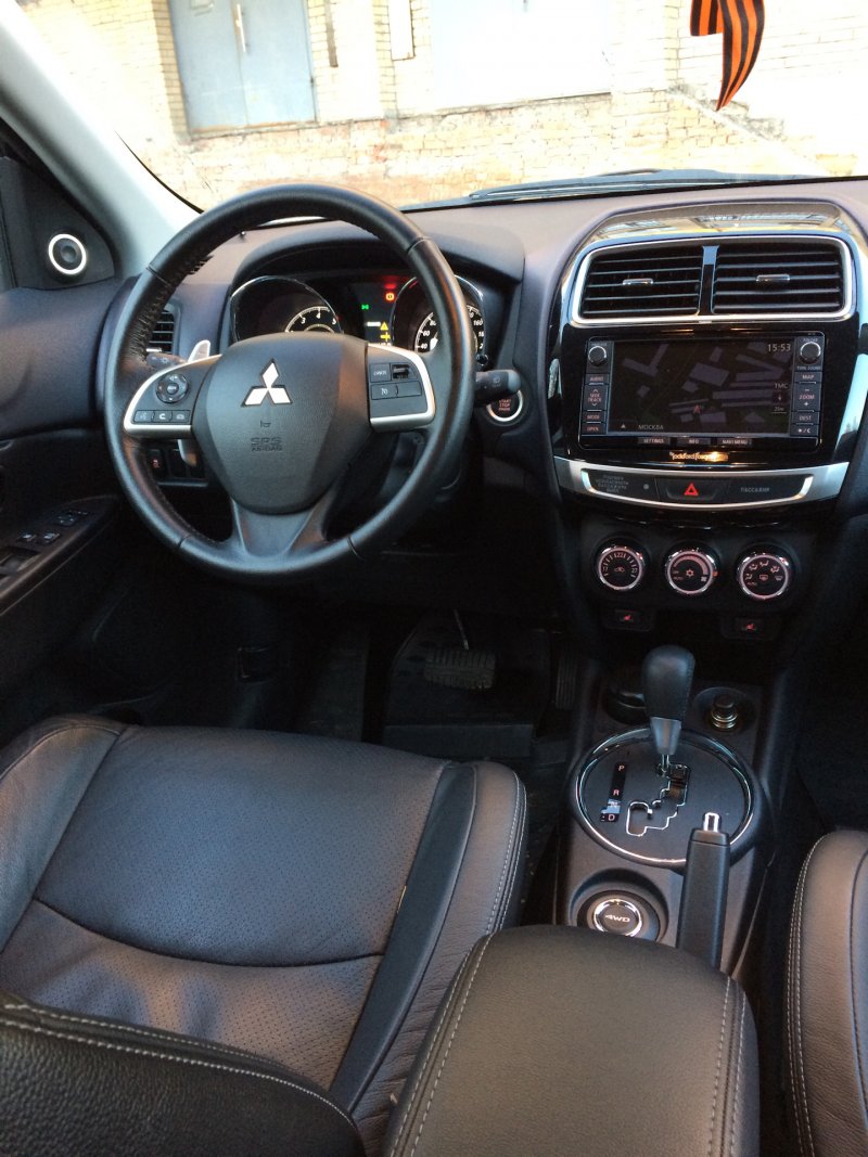 Mitsubishi ASX 2012 салон