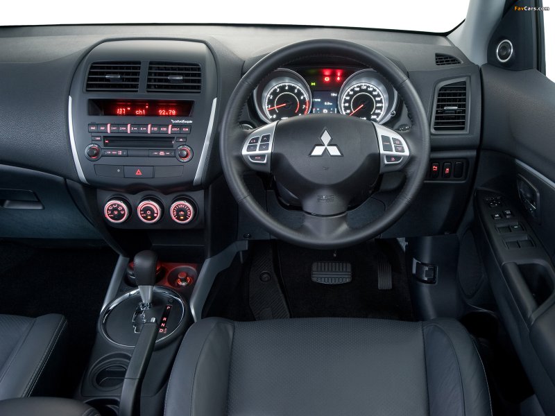 Mitsubishi ASX 2011 салон