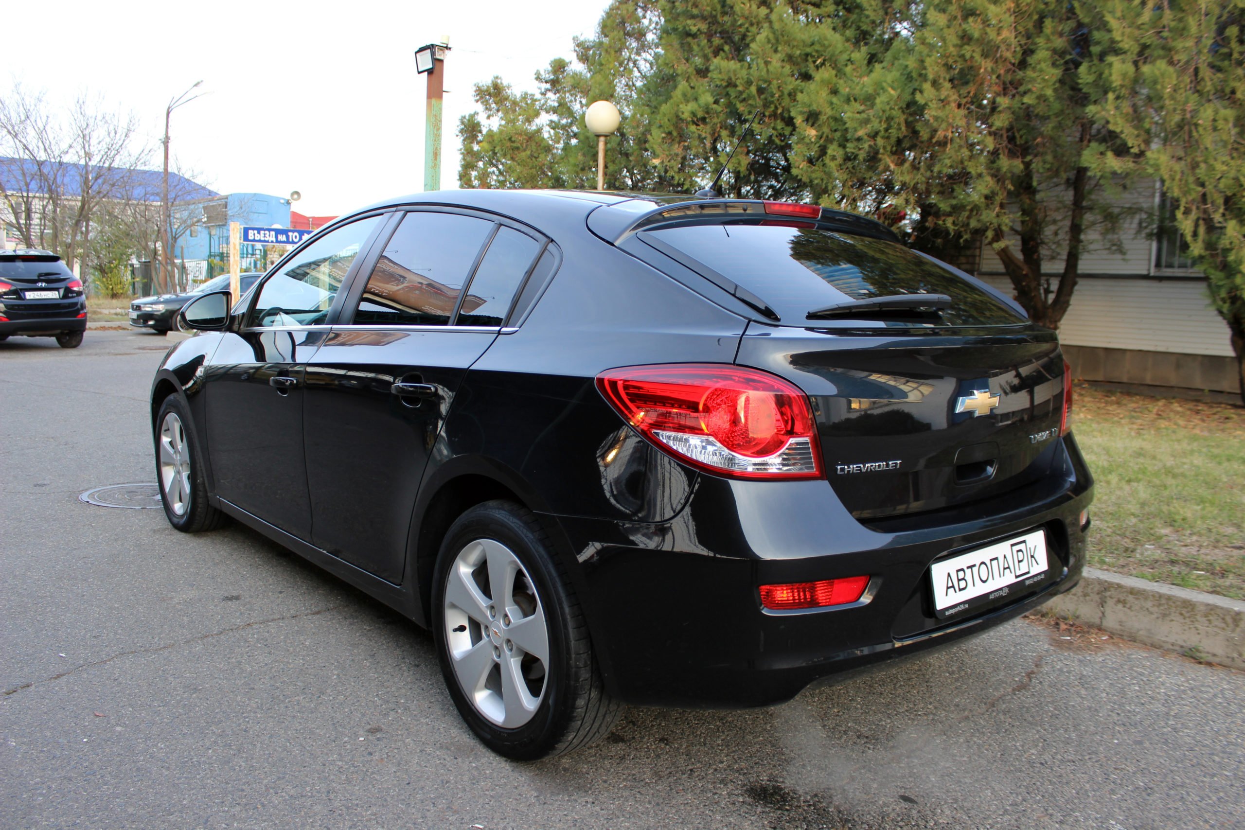 Chevrolet Cruze хэтчбек черный